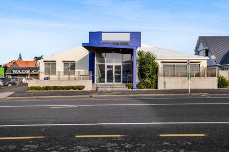 Photo of property in 330 Devon Street West, New Plymouth, 4310