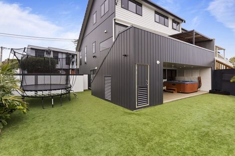 Photo of property in 4 Otahuri Crescent, Greenlane, Auckland, 1051
