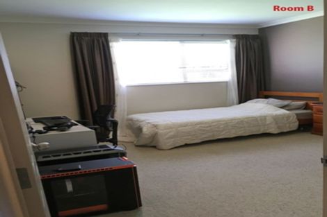Photo of property in 8 Bruce Road, Glenfield, Auckland, 0629