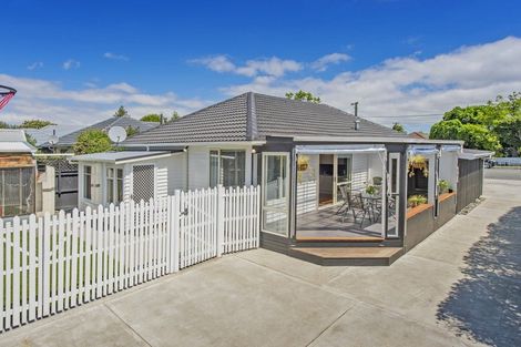 Photo of property in 46 Croziers Road, St Albans, Christchurch, 8052