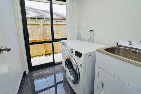 Photo of property in 266 Dixon Road, Fitzroy, Hamilton, 3206