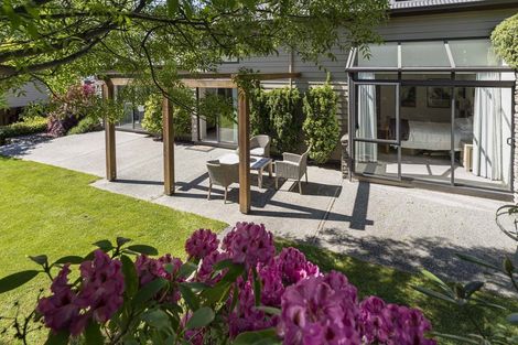 Photo of property in 6 Chartres Lane, Arrowtown, 9302