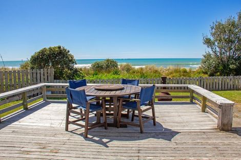 Photo of property in 165 Blue Pacific Parade, Riversdale Beach, Masterton, 5872