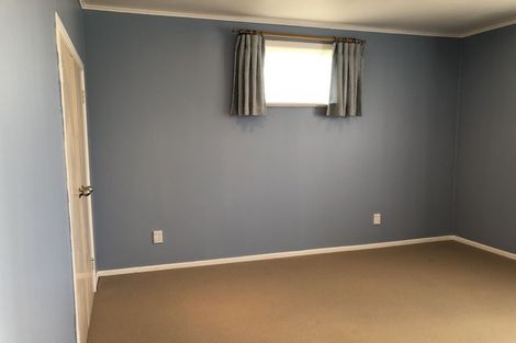 Photo of property in 17 Jamaica Place, Blockhouse Bay, Auckland, 0600