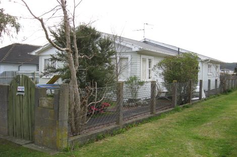 Photo of property in 58 Russell Road, Wainuiomata, Lower Hutt, 5014