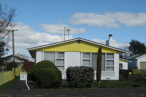 Photo of property in 9 Harris Street, Marton, 4710