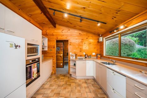 Photo of property in 9 Kohekohe Road, Waikanae, 5036