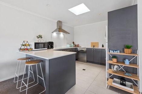 Photo of property in 8 Naeo Close, Papamoa Beach, Papamoa, 3118