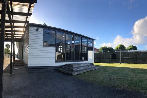 Photo of property in 8 Arimu Road, Papakura, 2110