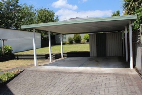 Photo of property in 2 Tarbett Road, Hillcrest, Hamilton, 3216