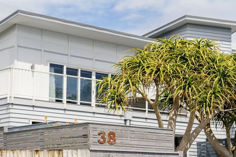 Photo of property in 38 Pharazyn Avenue, Waikanae Beach, Waikanae, 5036