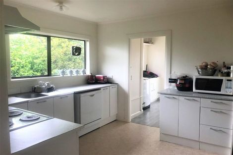 Photo of property in 936 East Coast Road, Northcross, Auckland, 0630