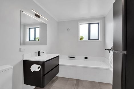 Photo of property in 6 Cambridge Street, Pahiatua, 4910