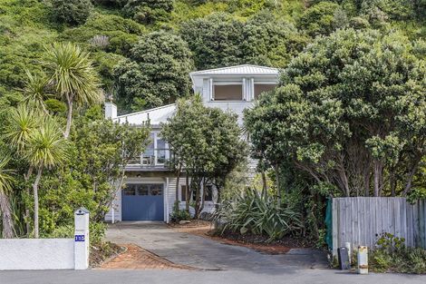 Photo of property in 115 Breaker Bay Road, Breaker Bay, Wellington, 6022