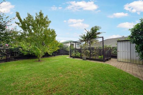 Photo of property in 37a Willerton Avenue, New Lynn, Auckland, 0600