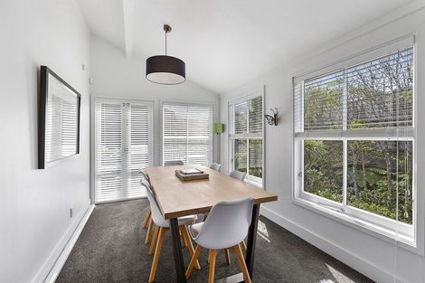 Photo of property in 15 Waikowhai Street, Ngaio, Wellington, 6035