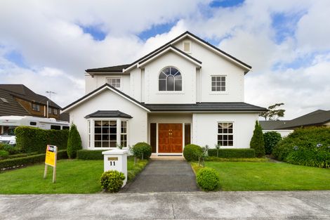 Photo of property in 11 The Oaks, Awapuni, Palmerston North, 4412