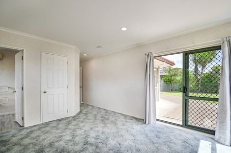 Photo of property in 17 Amanda Place, Mayfair, Hastings, 4122