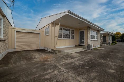 Photo of property in 2/208 Grove Road, Mayfair, Hastings, 4122