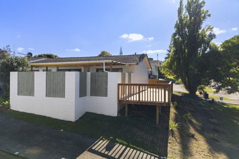 Photo of property in 1/37 Simon Ellice Drive, Bayview, Auckland, 0629