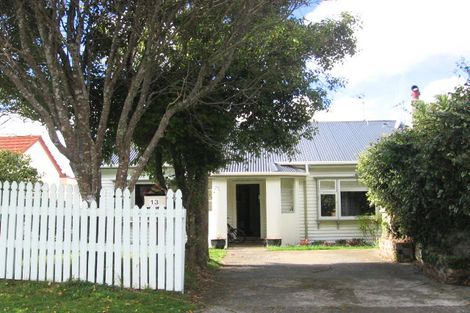 Photo of property in 13 Hathaway Avenue, Karori, Wellington, 6012
