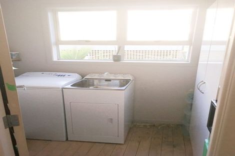 Photo of property in 10 Dobell Road, Stanmore Bay, Whangaparaoa, 0932