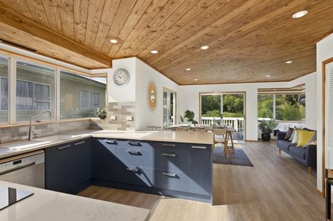 Photo of property in 49 Cron Avenue, Te Atatu South, Auckland, 0610