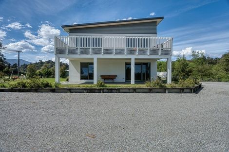 Photo of property in 91 Beach Road, Kakapotahi, Ross, 7885