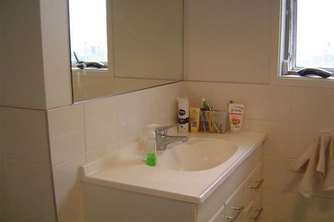 Photo of property in 1/21 Laurina Road, Sunnynook, Auckland, 0620