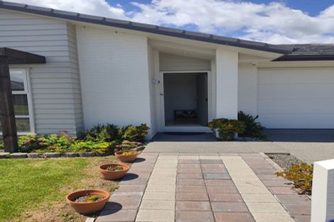 Photo of property in 8 Disley Road, Wattle Downs, Auckland, 2103