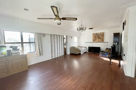 Photo of property in 423 Pakuranga Road, Pakuranga Heights, Auckland, 2010