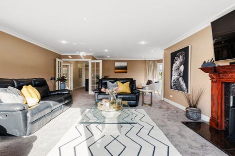 Photo of property in 30 Nielsen Gardens, Rototuna, Hamilton, 3210