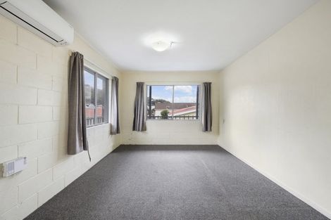 Photo of property in 6/175 Queens Drive, Lyall Bay, Wellington, 6022