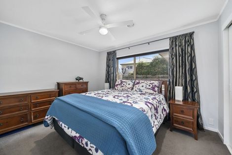 Photo of property in 100 Cedar Drive, Paraparaumu Beach, Paraparaumu, 5032