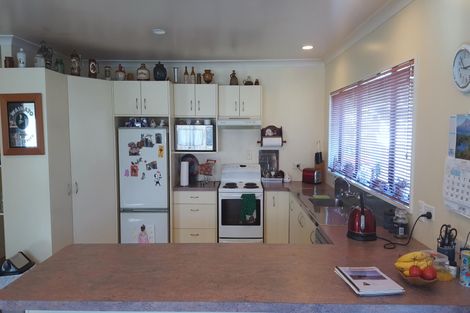 Photo of property in 2 Rata Avenue, Huntly, 3700