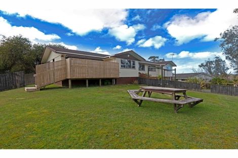 Photo of property in 1 Shale Avenue, Massey, Auckland, 0614