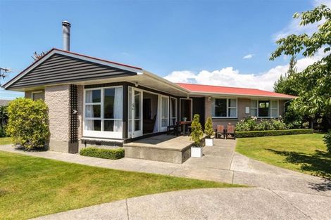 Photo of property in 30 Appleby Crescent, Burnside, Christchurch, 8053
