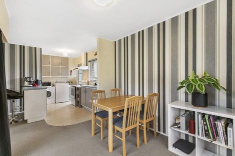 Photo of property in 2/53 Ayton Drive, Totara Vale, Auckland, 0629