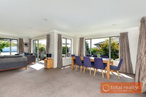 Photo of property in 8 Rosario Place, Aidanfield, Christchurch, 8025