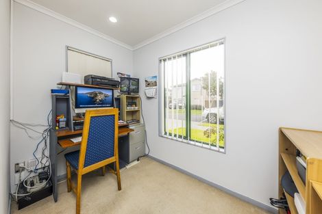 Photo of property in 38 Maypark Crescent, Flat Bush, Auckland, 2016