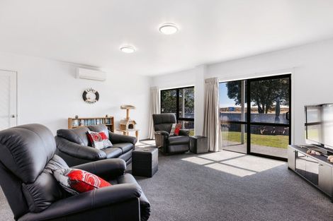 Photo of property in 1167 Papamoa Beach Road, Papamoa Beach, Papamoa, 3118