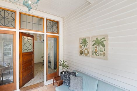 Photo of property in 353 Devon Street West, Lynmouth, New Plymouth, 4310