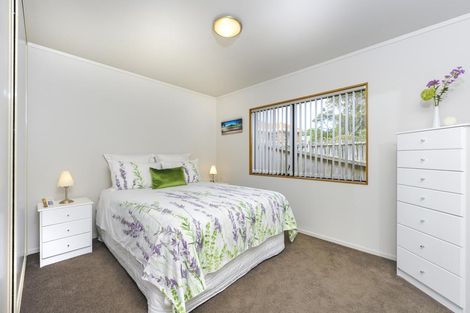 Photo of property in 4 Shaw Road, Oratia, Auckland, 0604