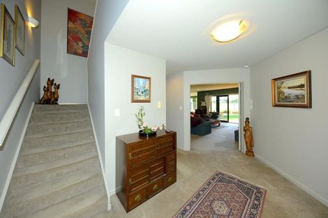 Photo of property in 5 Arundel Gate, Avonhead, Christchurch, 8042