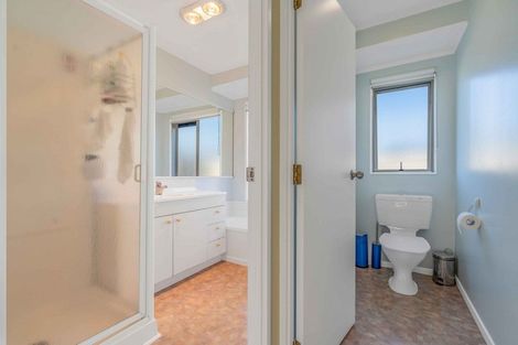 Photo of property in 42 Sheriff Place, Randwick Park, Auckland, 2105