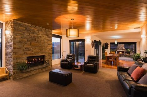 Photo of property in 50 Forest Heights, Wanaka, 9305