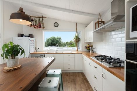 Photo of property in 41 Simpson Road, Papamoa Beach, Papamoa, 3118