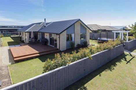 Photo of property in 104 Pegasus Boulevard, Pegasus, 7612