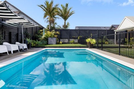 Photo of property in 37 Pah Street, Matua, Tauranga, 3110