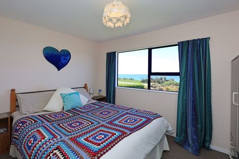Photo of property in 32 Harbour Terrace, Kakanui, Oamaru, 9495